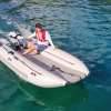 catamaran à moteur gonflable takacat 340 LX action solo